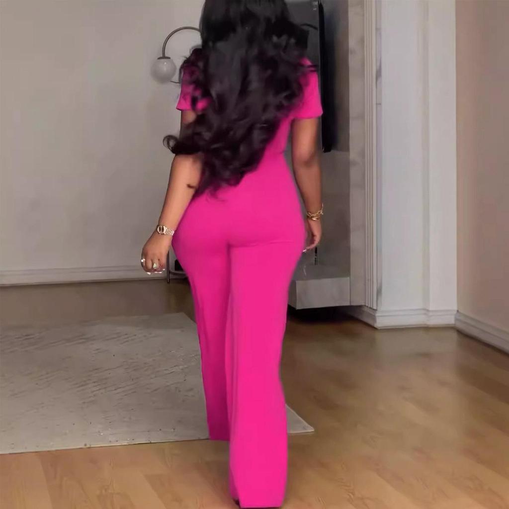 Комбинезон с нерегулярным вырезом, сборкой на талии и широкими брюками