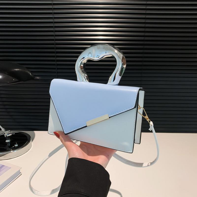 Модный нишевый дизайн, контрастный цвет, повседневная сумка, 2025 новинка, красивая личность, летняя женская плечевая маленькая квадратная сумка