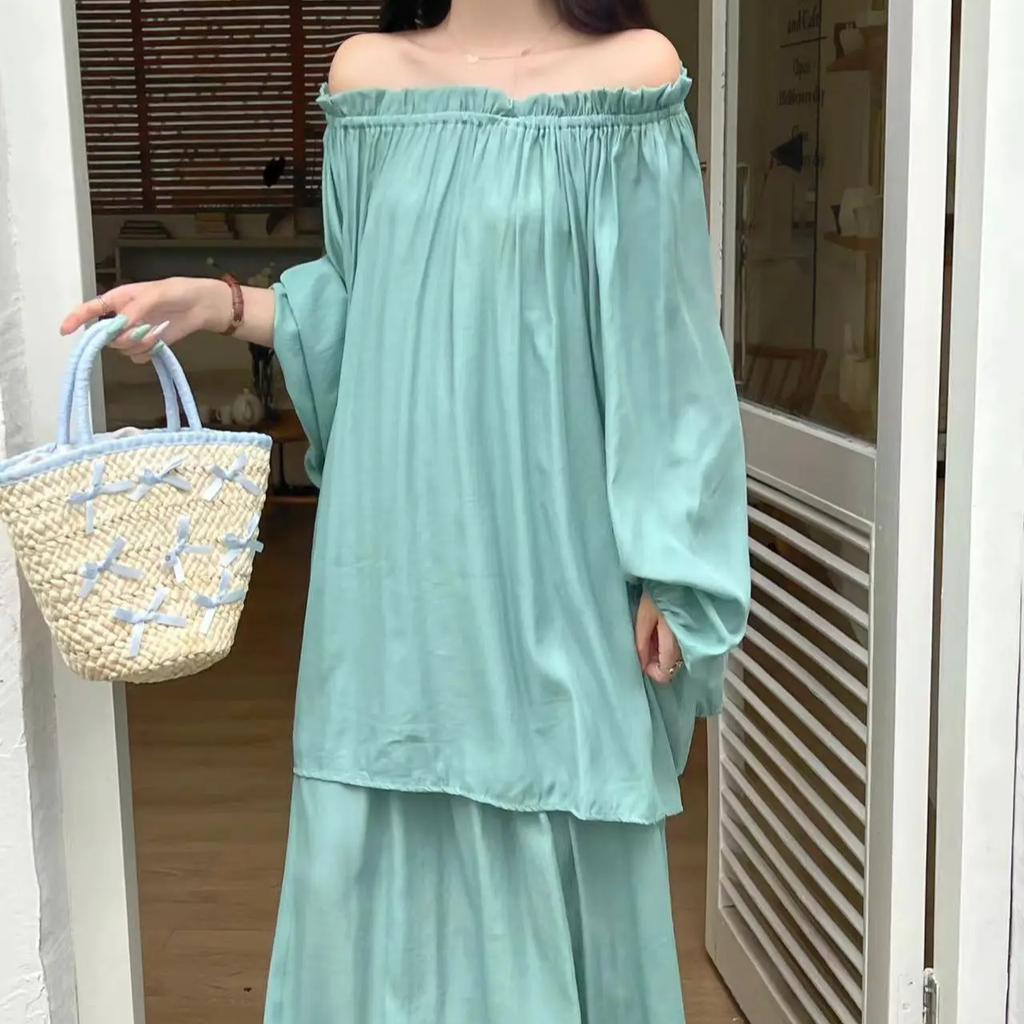 Нежный женский комплект из двух предметов: топ с открытыми плечами и вырезом-лодочкой, длинный рукав, приталенный топ + юбка с завышенной талией и широким подолом