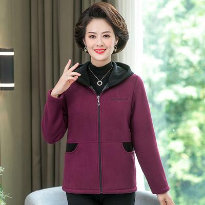 Куртка для мамы среднего возраста на осень и зиму, свитер с капюшоном и длинными рукавами, а также толстая бархатная куртка