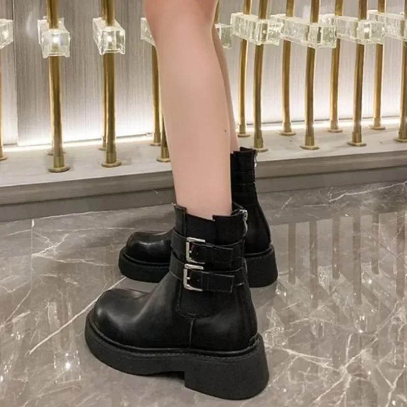 Женские панк-сапоги на платформе и толстом каблуке 2024 года, зимние черные сапоги из искусственной кожи 2024 года, женские готические туфли с металлической пряжкой 35-40