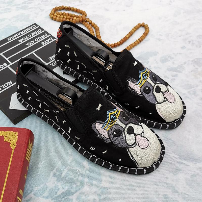 Chinese Traditional Embroidered Flats Shoes Women Classic Embroidery Womens Loafers Breathable Slip On Shoes Women Espadrilles