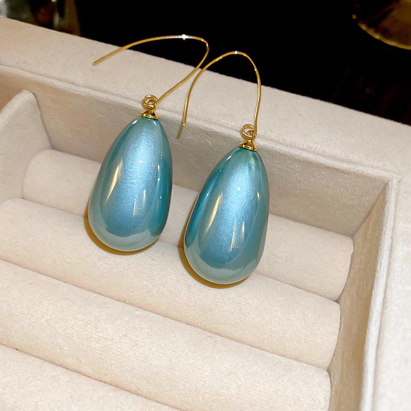 Элегантные серьги-крючки с искусственным жемчугом в форме капли: Вдохновленная Францией мода для разносторонних, изысканных женщин.