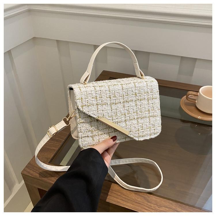 Fashion Plaid Woven Texture Handheld Small Bag For Women With Trendy Design For Daily Use