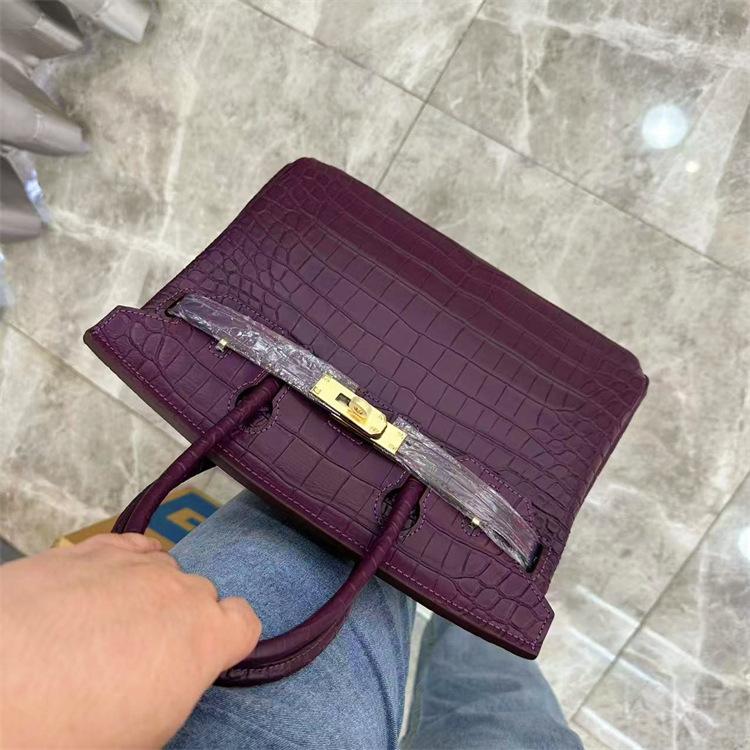 First Layer Cowhide Alligator Pattern Matte Portable Shoulder Messenger Women's Bag Cross-border Premium