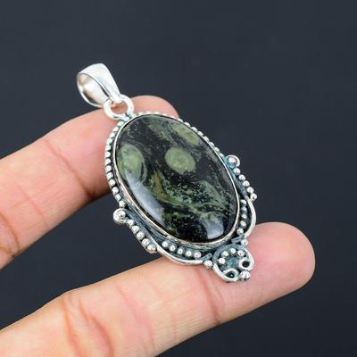 Ювелирные изделия – Драгоценные ожерелья и подвески