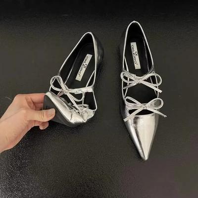 Женские туфли-лодочки с ремешком и пряжкой винного цвета, женская обувь на среднем каблуке, модные туфли с неглубоким вырезом и острым носком, женские туфли на низком каблуке