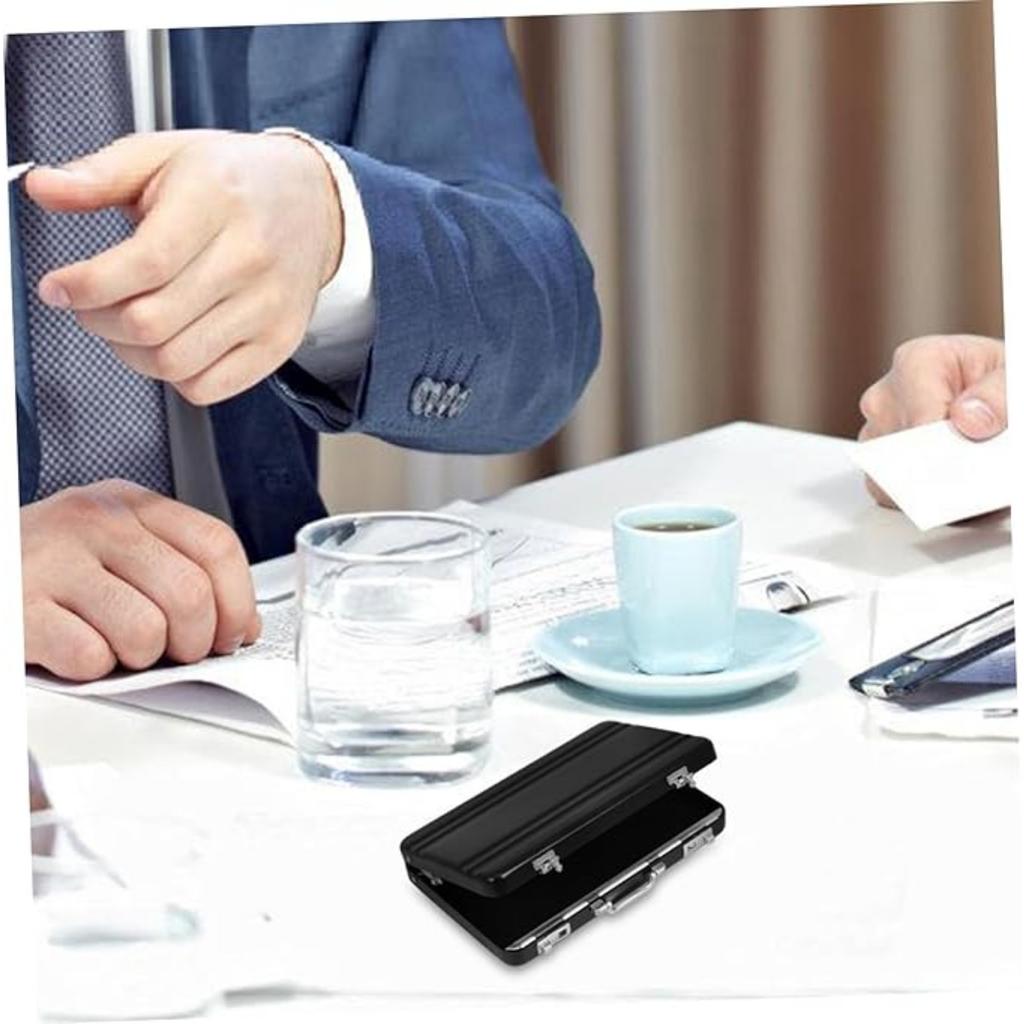 Элегантный портативный держатель для визитных карточек из алюминия для офисного использования