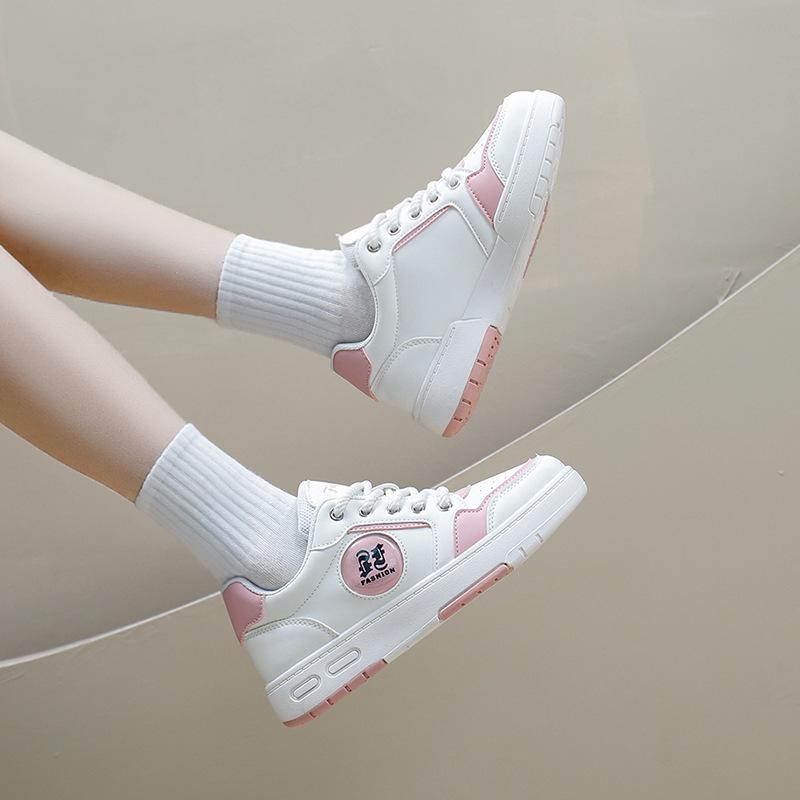 Белые туфли для женщин, новые осенние студенческие универсальные повседневные модные туфли с толстой подошвой, модные кроссовки