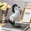 Статуэтка стоящей лошади ручной работы, украшение стола для кабинета, легкая