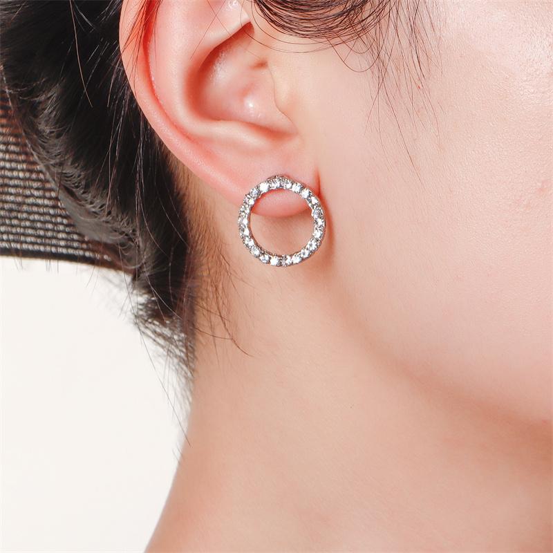 Korean Fashion Versatile Dazzling Circle Stud Earrings with Crystal Cubic Zirconia Minimalist Earrings for Teens Women's Zircon