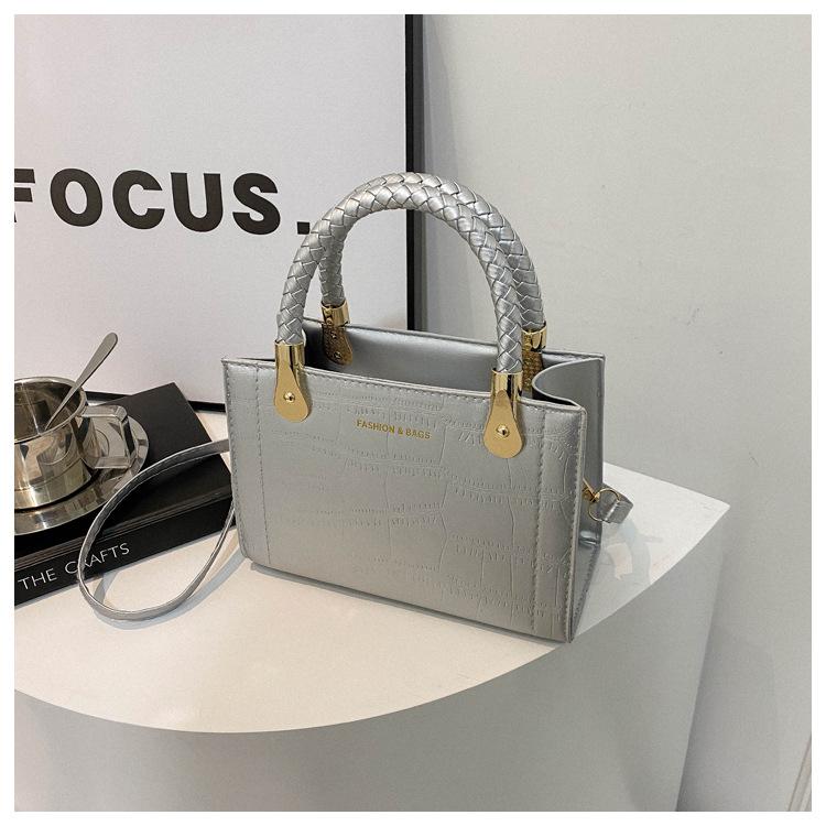 Маленькая сумка для женщин. Новые модные и стильные сумки высокого класса. Модная универсальная сумка через плечо на одно плечо.