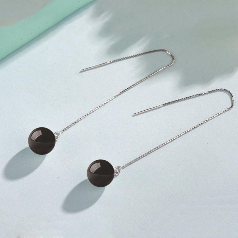 Серьги из агатовых бусин корунда в красно-черно-красной гамме, Модный аксессуар для многократного ношения