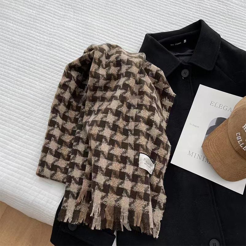 Plaid Scarf Women's Atmosphere Warm New Dry Rose Powder Autumn and Winter White Soft Fringed Shawl Scarf