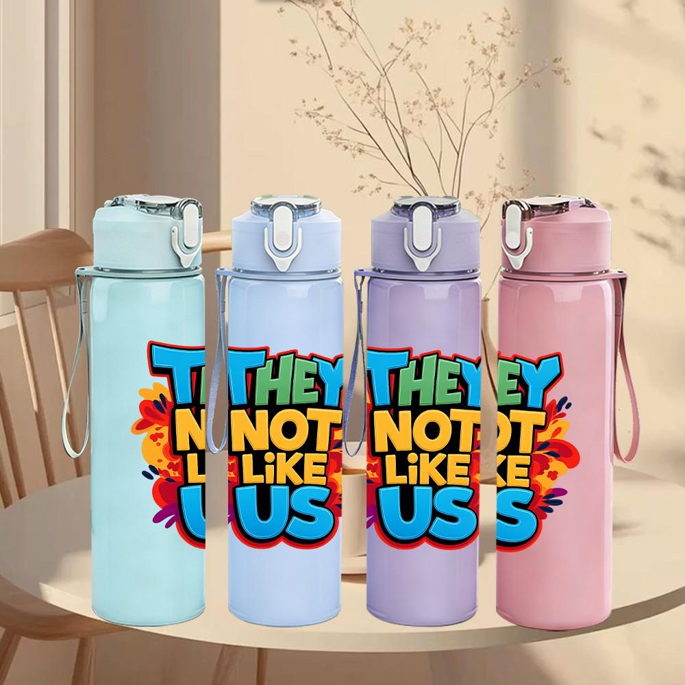1PC They Not Us Retro Slogan Print 750ml Color Plastic Sports Water Bottle Leakproof Flip Straw Lid Suitable for Sports Office Home Use