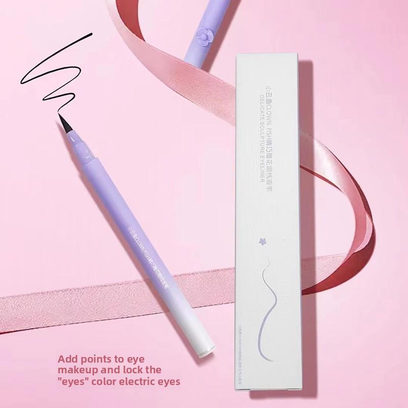 Жидкая подводка для глаз Carved Eyeliner Liquid Pen долговечна, водостойка, не выцветает и не размазывается, подходит как для толстой, так и для тонкой подводки.