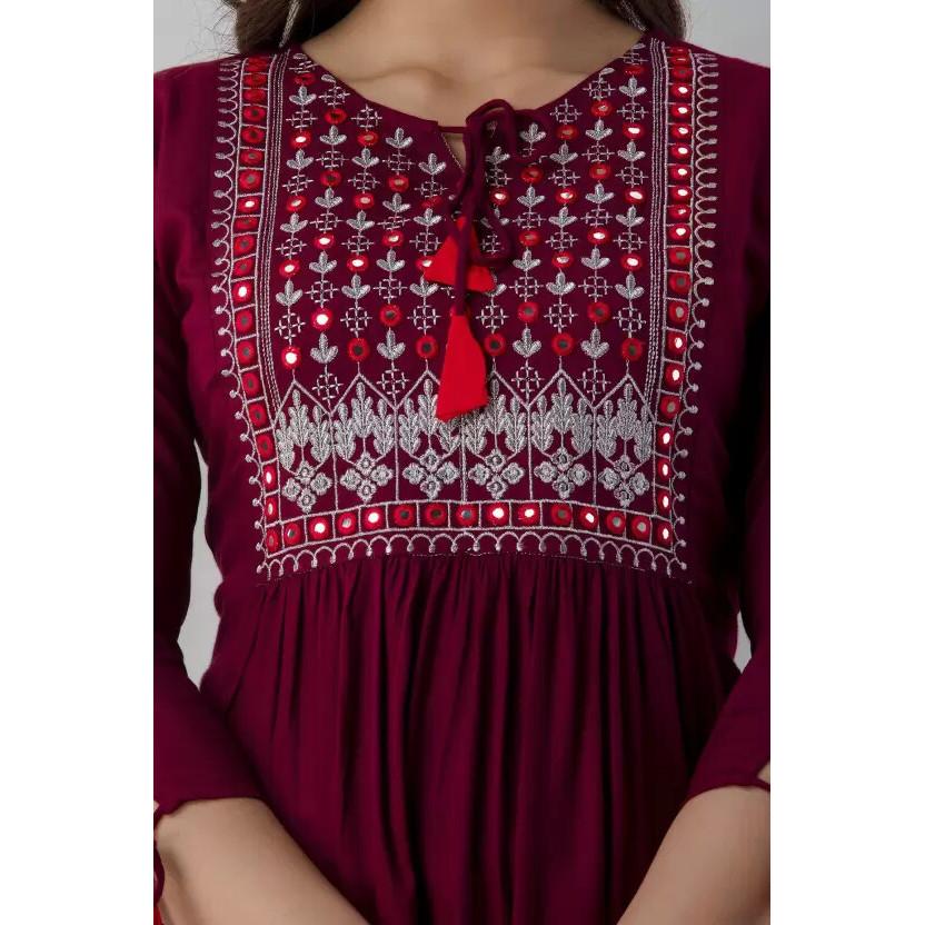 Индийское повседневное обычное вышитое верхнее платье-курта женское дизайнерское платье-курта из искусственного шелка GF-04635