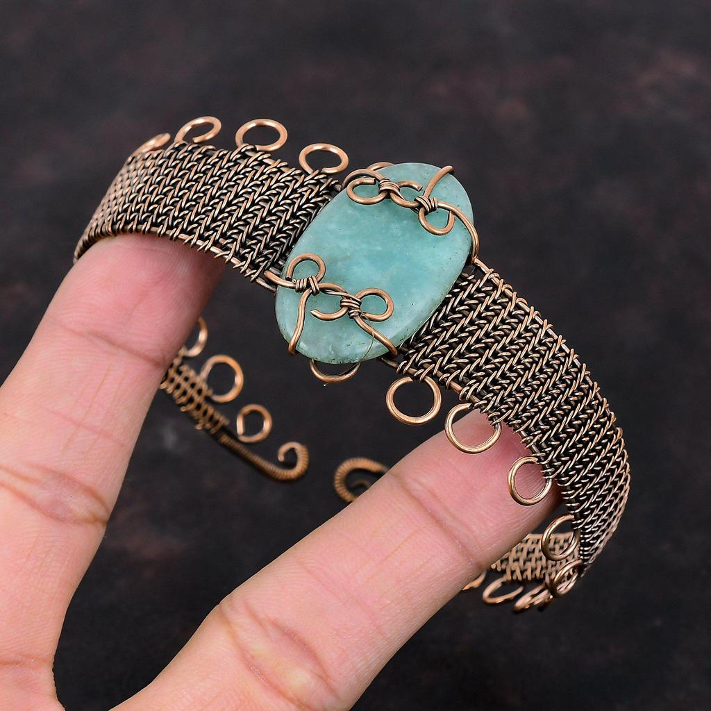 Браслет-манжета из меди с амазонитом Ювелирные изделия из медной проволоки Регулируемый браслет-манжета Изысканный браслет из драгоценных камней Браслет из проволочной обмотки Ювелирные изделия ручной работы