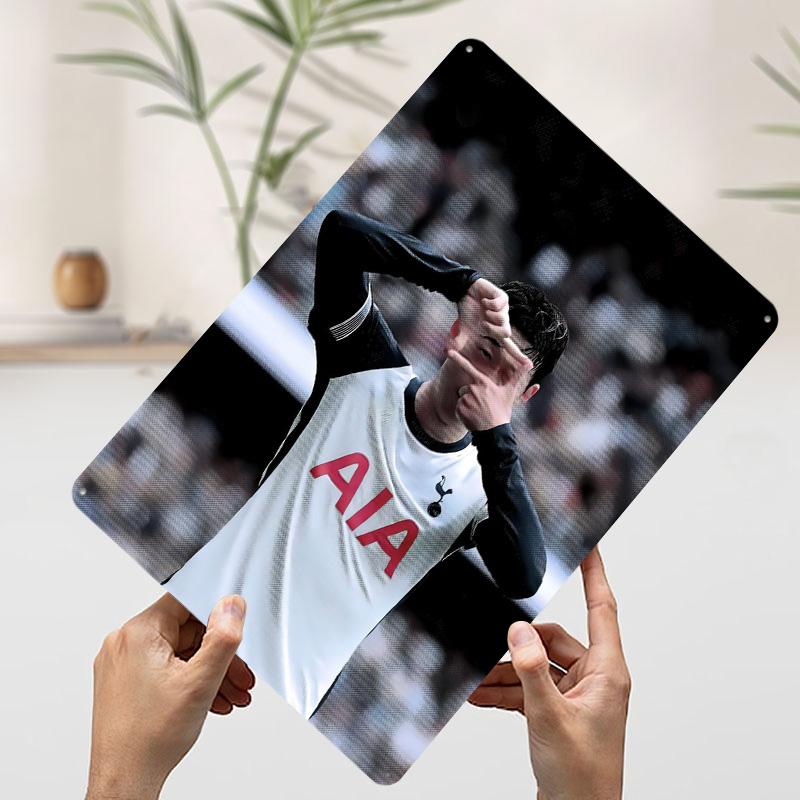 Soccer Player Celebration Tinplate Poster Customized Wall Art Vintage Metal Signs Retro Tin Plaque for Decoration At Home Decor