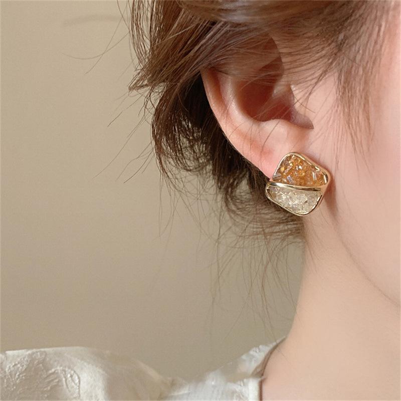 Fashion Temperament Crystal Earrings Female Personality Irregular Rhinestone Stud Earrings For Women Party Wedding Jewelry Gifts