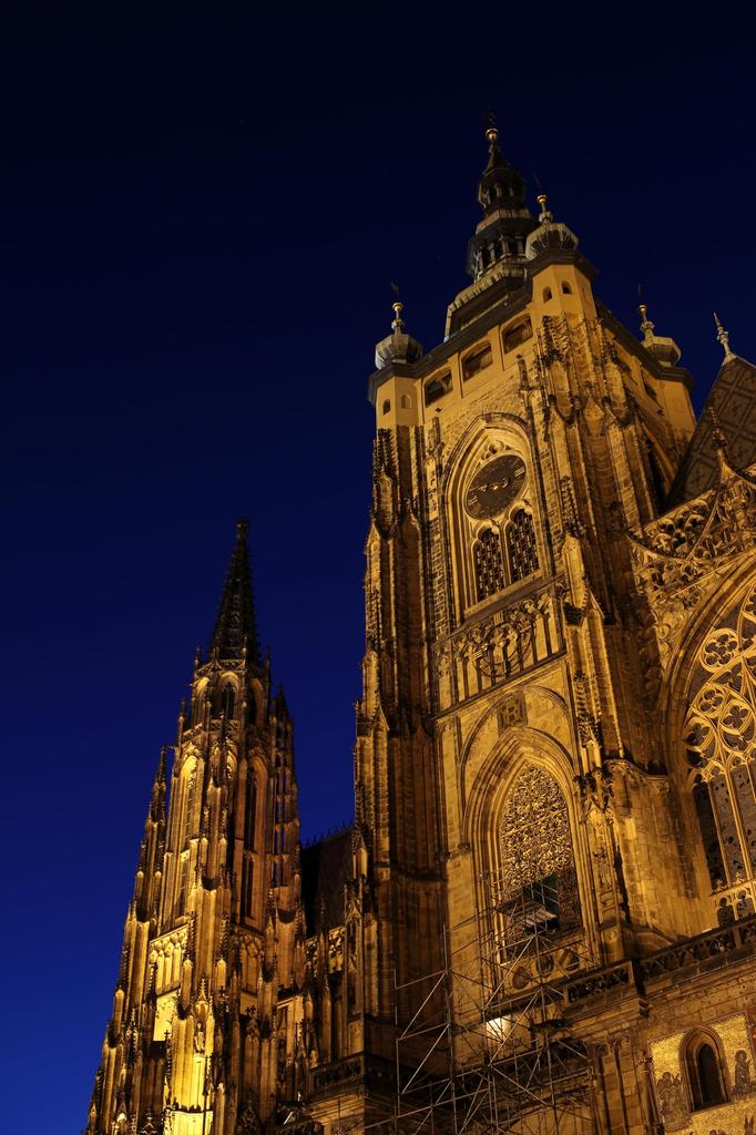 Canon Single Focus Wide-angle Lens EF-S24mm F2.8 STM APS-C Compatible EF-S2428STM