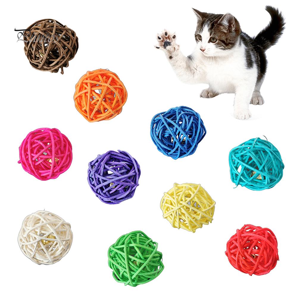 Разноцветный ротанговый мячик-жевалка со звуком и колокольчиком для кошек и котят