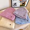 Универсальная плюшевая вязаная шапка женская осенне-зимняя повседневная универсальная большая головка гофрированная защита для ушей пара простая холодная шапка прилив