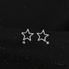 Посеребренные серьги S925, корейские женские серьги со звездами из полого циркона для женщин, простые повседневные асимметричные маленькие серьги, все соответствуют течению