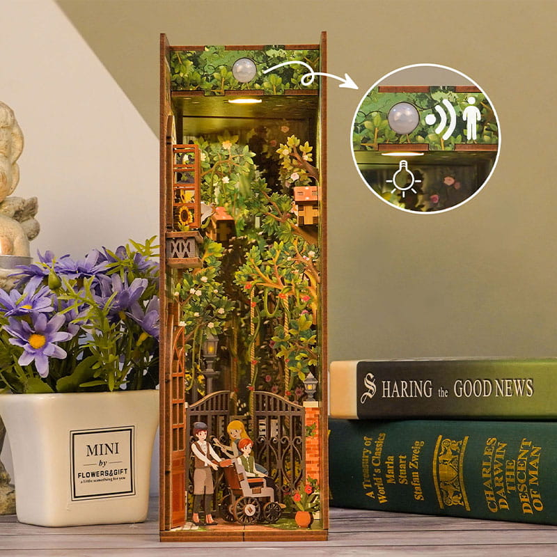 Book Nook Miniature House - Enchanted Garden