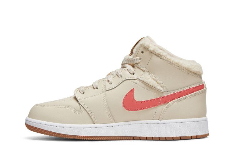 Детские кроссовки Nike Jordan 1 Mid Utility Флис Жемчужно-белый (GS)