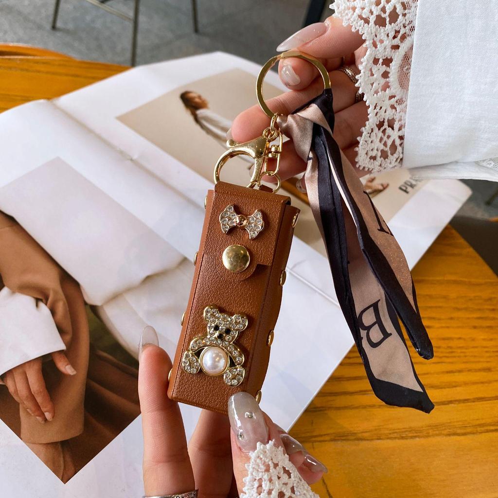 Очаровательный мини-брелок-подвеска в виде помады - Компактный держатель для ключей и сумок