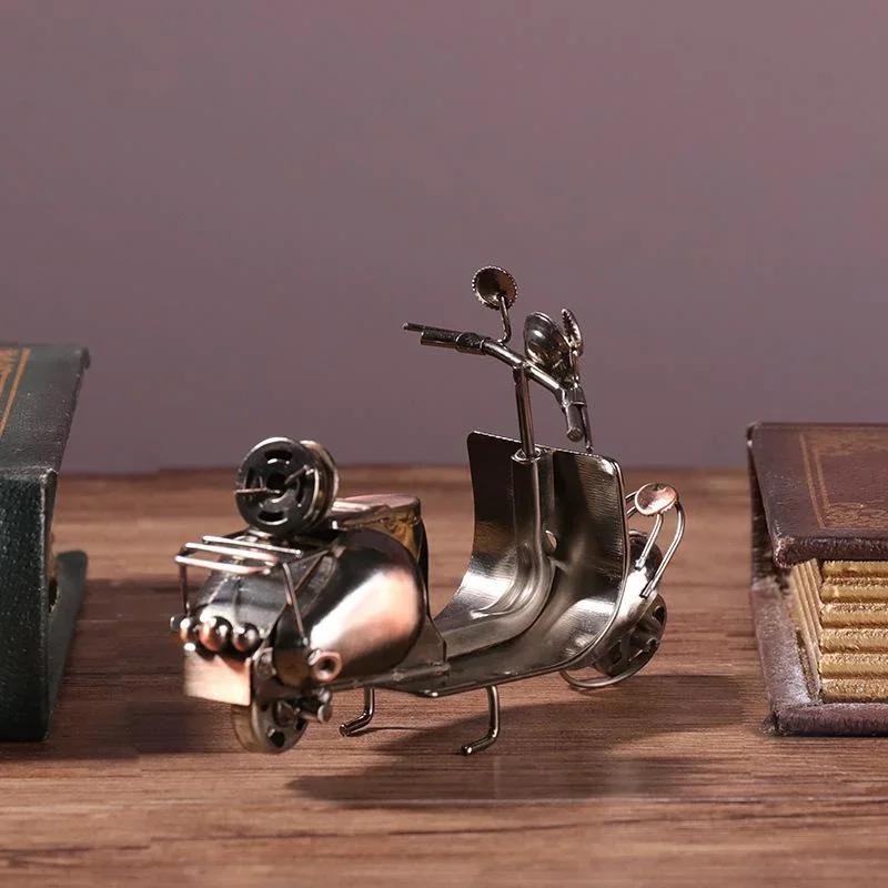 Handmade Iron Motorcycle Model Ornaments Retro Motor Figurine Iron Decoration Motorbike Prop Vintage Home Decor Shooting Props