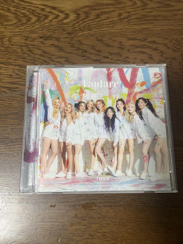 [Б/У] Набор компакт-дисков TWICE