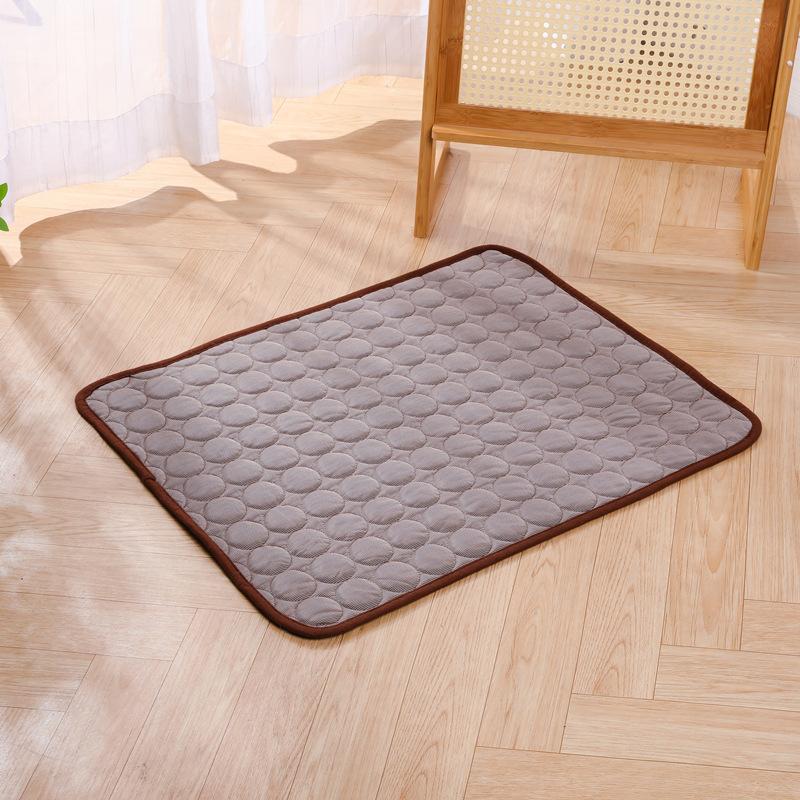 Dog Mat Cooling Summer Pad Mat for Dogs Cat Blanket Sofa Breathable Pet Dog Bed Summer Washable for Small Medium Large Dogs Mat