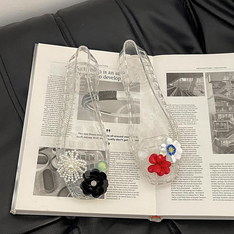 Модные простые и универсальные сандалии-шлепанцы с полым цветочным узором, женские, лето 2025, новая коллекция, повседневная темпераментная обувь с отверстиями