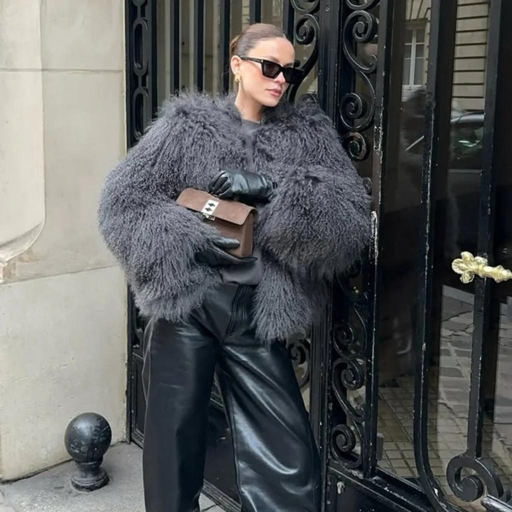 Fashion Luxury Cropped Faux Fur Coat Women's Winter Ins Hot Fluffy Short Faux Fur Jacket Street Style Warm Outwear