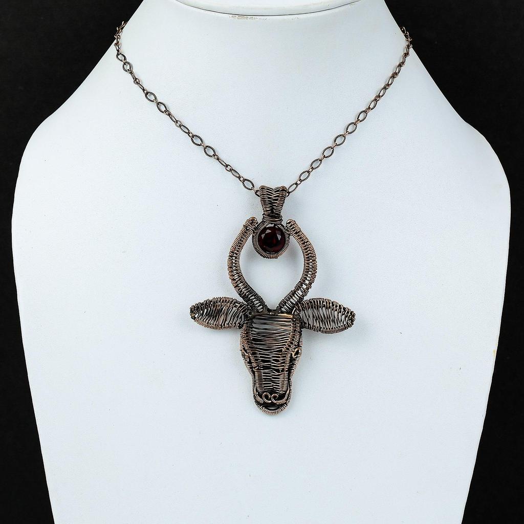 Подвеска из ограненного мозамбикского граната, подвеска из медной проволоки, подвеска ручной работы в виде головы быка, изящное медное ювелирное украшение, подвеска из драгоценных камней, подарок для нее