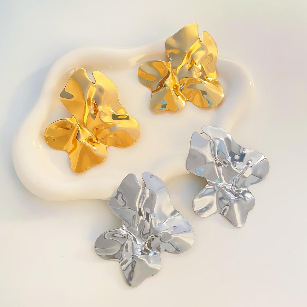 Крутые металлические трендовые ретро серьги-пусеты с плиссировкой для женщин - Простой корейский стиль