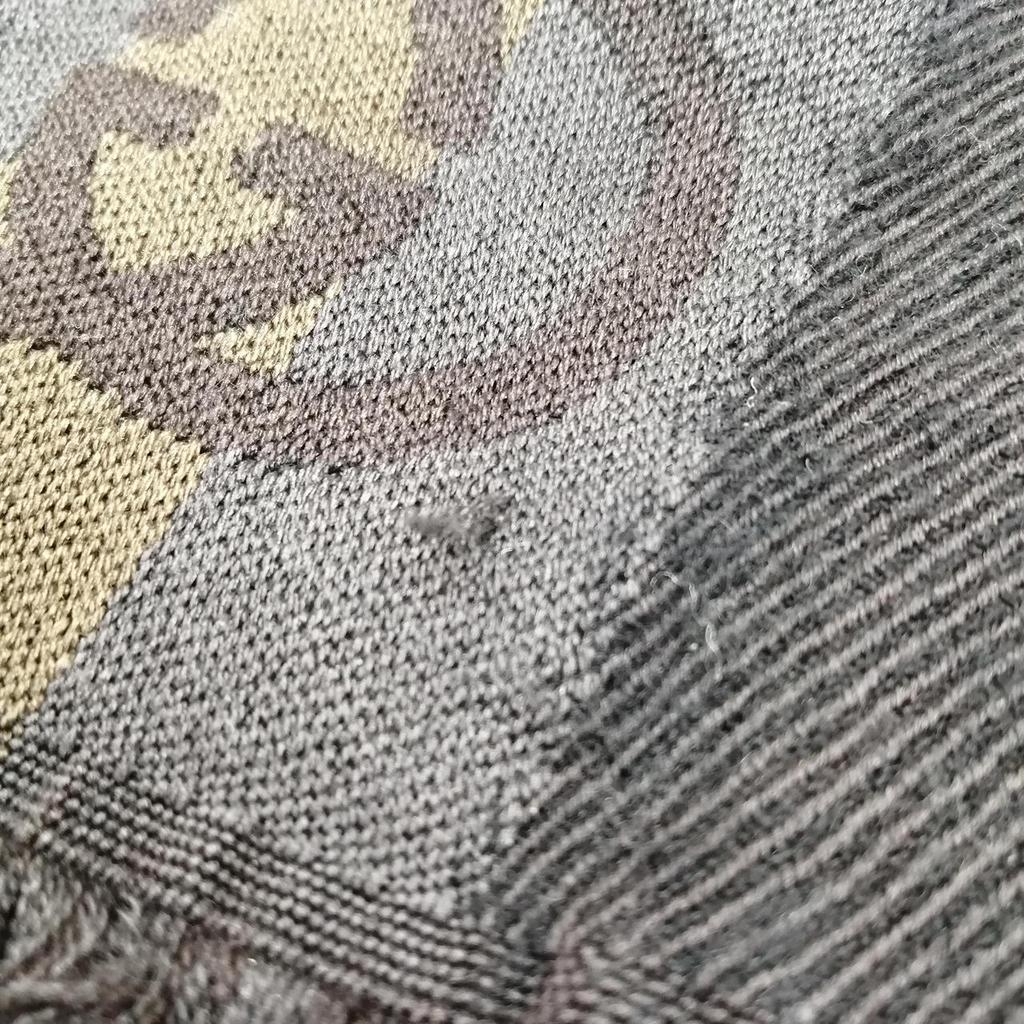 Б/у шарф GUCCI BR с узором GG