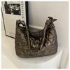 Street Style Solid Color Crossbody Bag For Women With Large Capacity And Zipper Closure