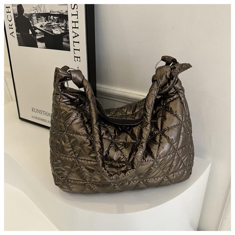 Street Style Solid Color Crossbody Bag For Women With Large Capacity And Zipper Closure