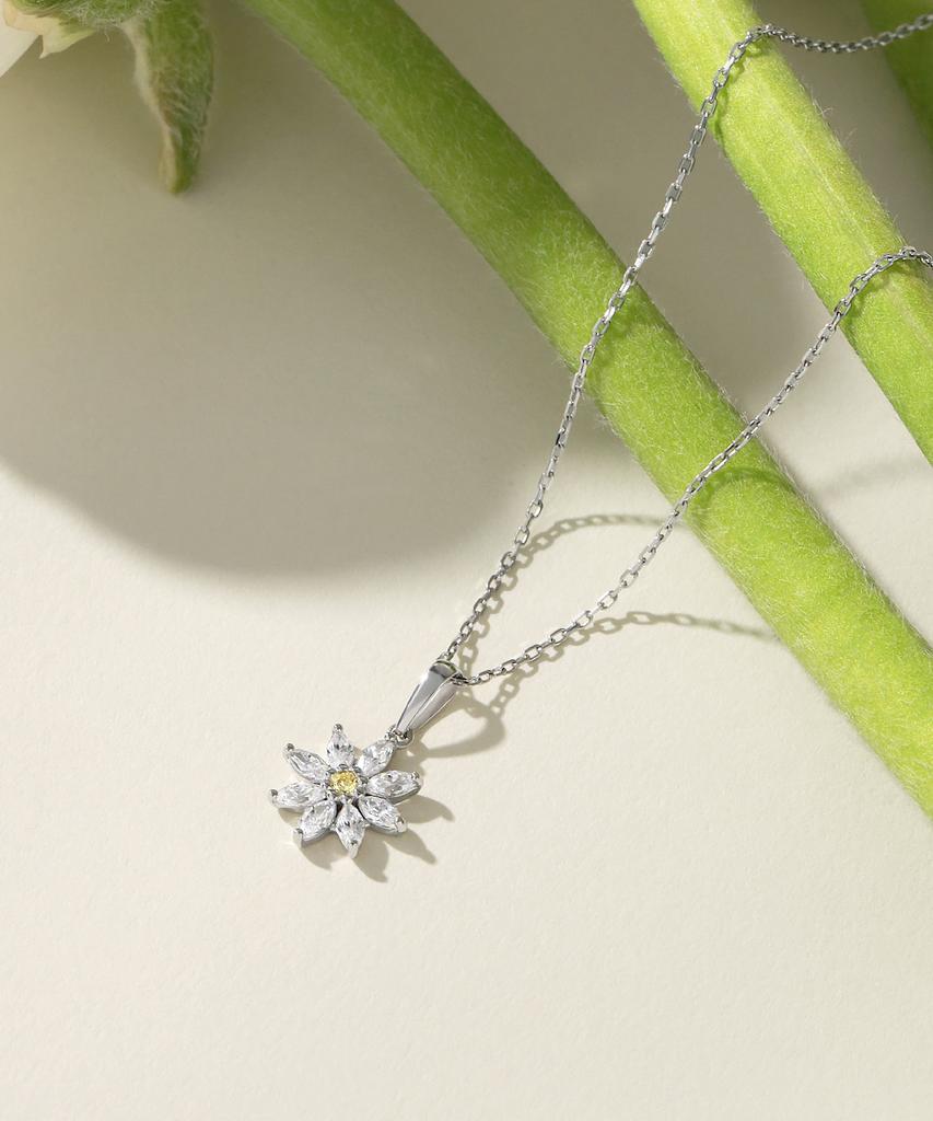 Mcel 14K Maylin Edelweiss Pendant