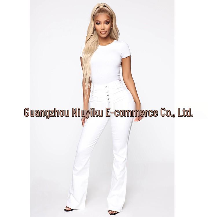 Женские длинные джинсы с накладными карманами и заклепками