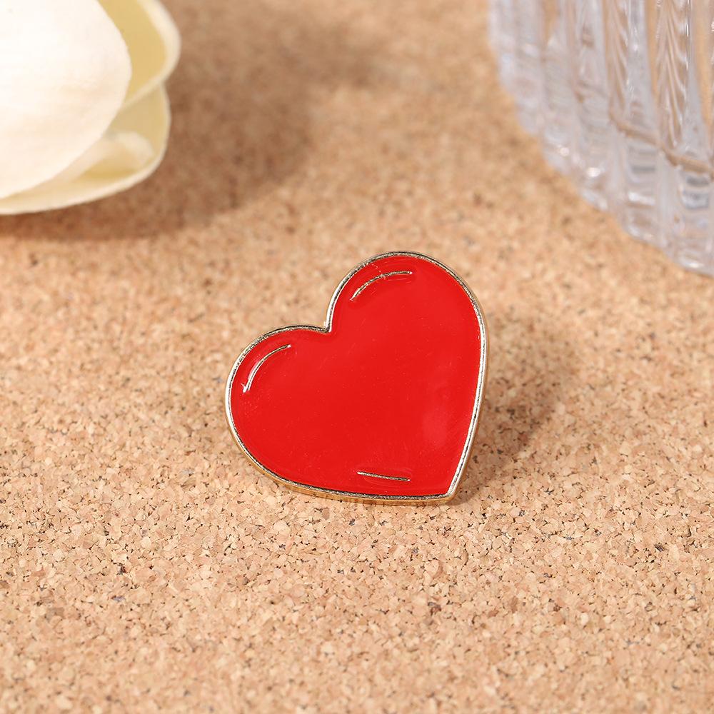Love Couple Corsage Dripping Oil Heart Shirt Neckline Accessories Backpack Clothes Accessories Pin