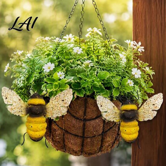 Garden Yard Art 2PCS 3D Metal Bee Wall Decor Iron Sculpture Hanging Insect Decor Ornament Weatherproof Outdoor for Patio Fence Wrought