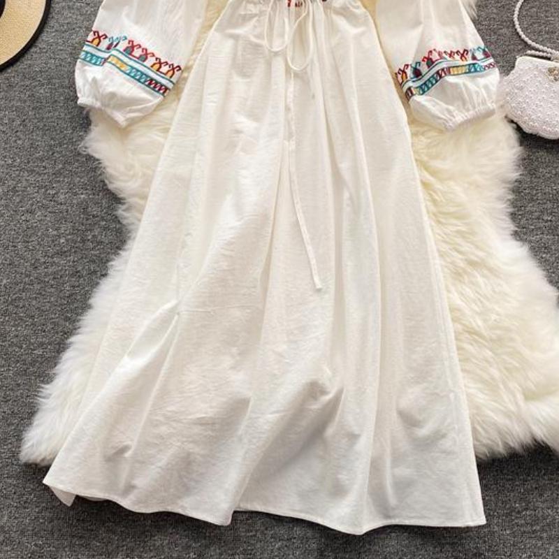 National Style Elegant Beach Vacation Dress Women Embroidery Flower Print Vintage Party Midi Dresses Female Loose Retro Design Casual Clothes