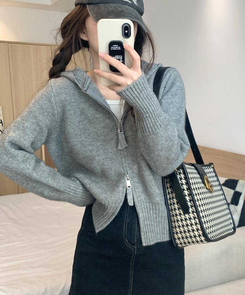 Women's Gray Zip-Up Hooded Knit Cardigan – Pure & Sexy Style, Autumn Short Sweater Top