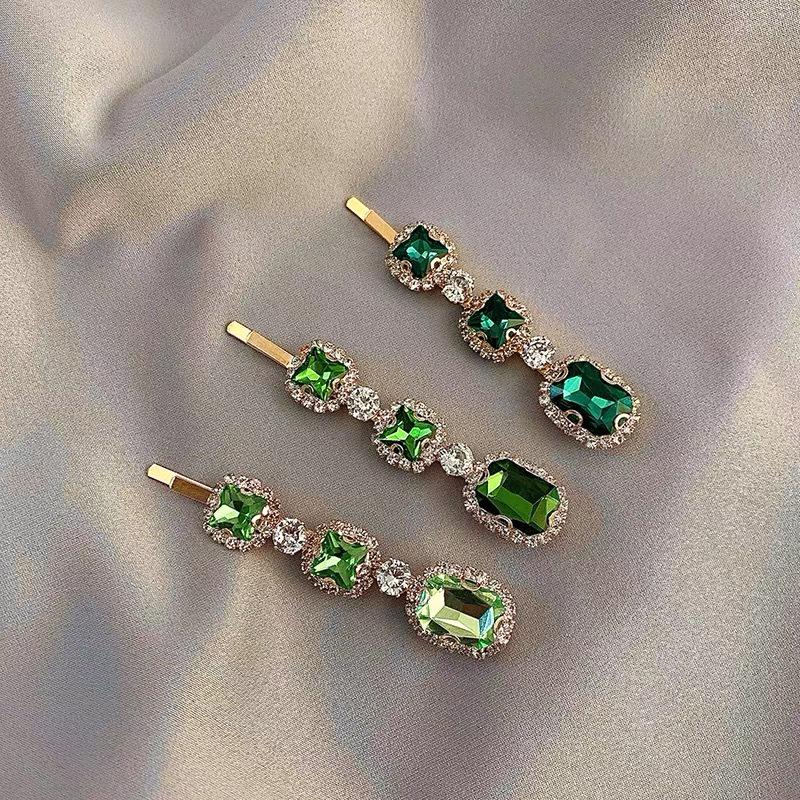 Emerald Rhinestone Retro Hair Clip for Women - Versatile, Elegant One-Word Hairpin for Bangs