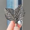 New Hot-selling High-end Gun Black Pearl Corsage Woman, Popular Brooch Pin, Clothing Accessories
