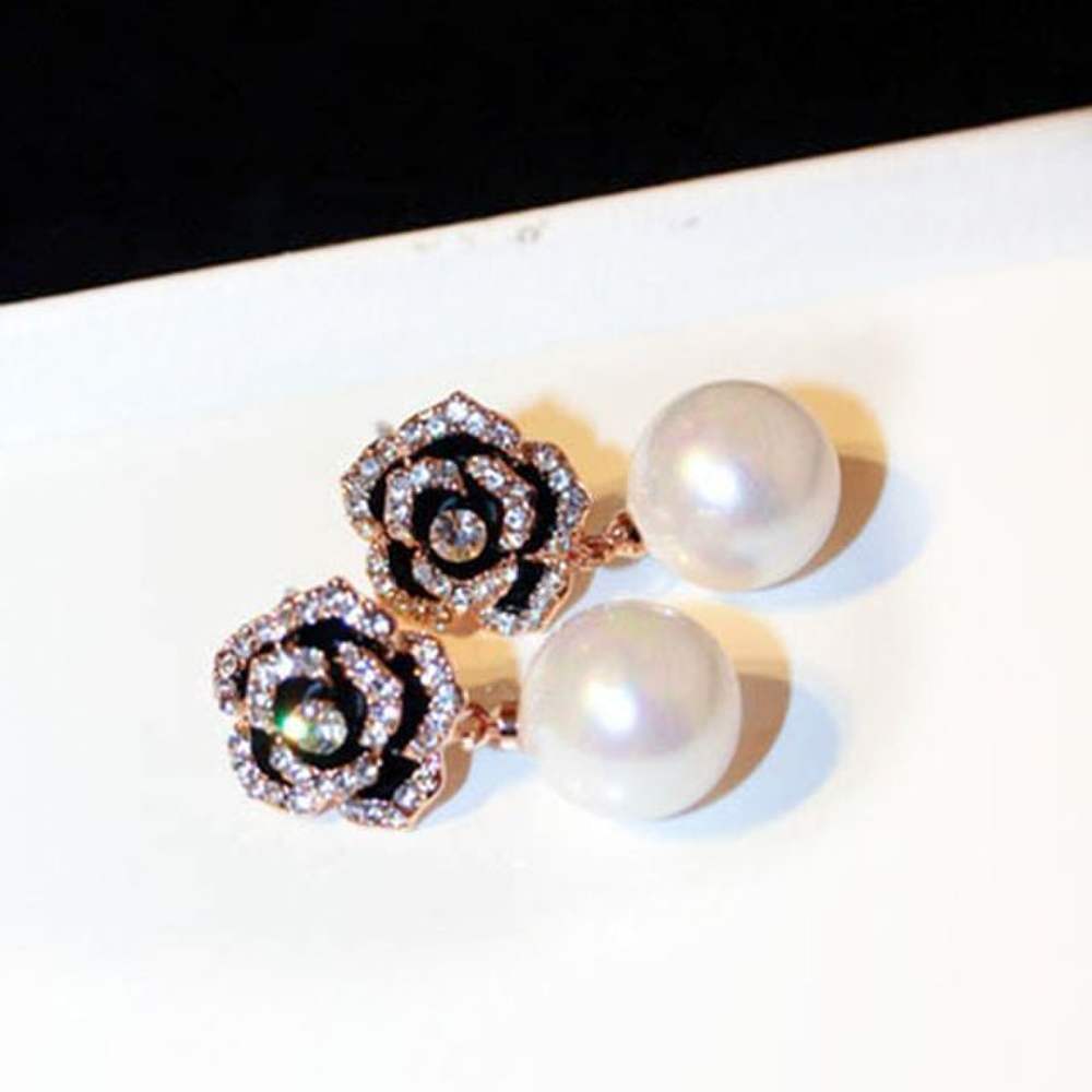 Black Line Cubic Rose Pearl Earrings